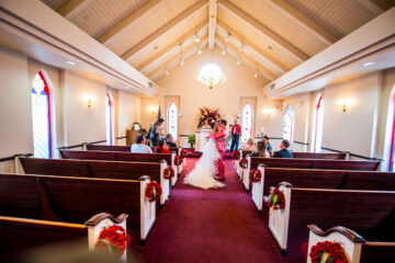 Hochzeit in einer kleinen Kapelle